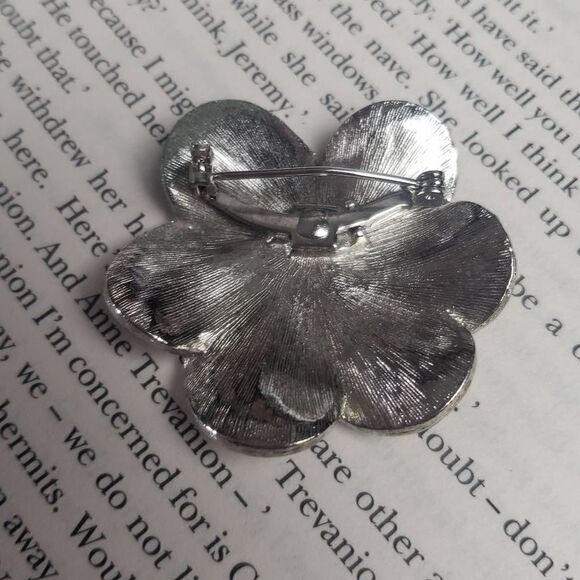 Vintage Silver Flower Brooch - Picture 2 of 6